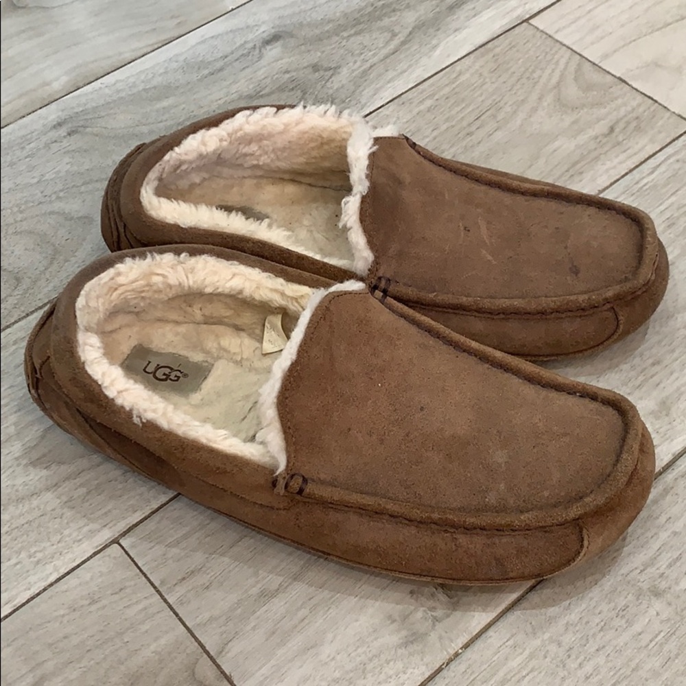 Men UGG slip on shoes